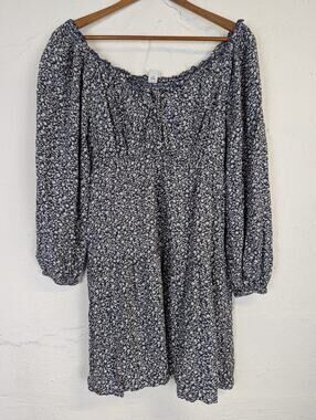 Old Navy Floral Dress Blue White Tiered Pockets Milkmaid Smocking Cottage Medium